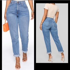 Good condition, light/medium blue Mom Jeans